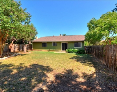 802 Primrose Ln - Photo Thumbnail 24