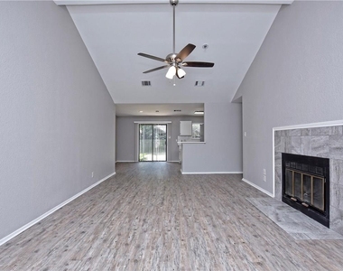 802 Primrose Ln - Photo Thumbnail 9