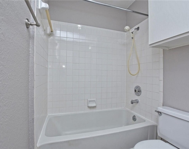 802 Primrose Ln - Photo Thumbnail 22