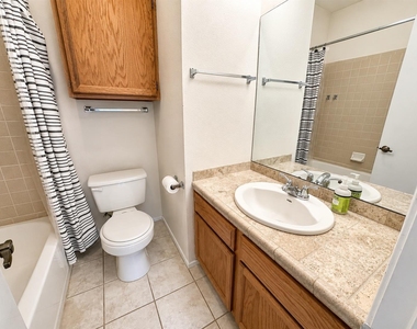 2801 Rio Grande St - Photo Thumbnail 8