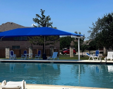 303 Bello Dr - Photo Thumbnail 13