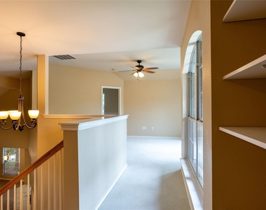 1106 Camden Cv - Photo Thumbnail 14