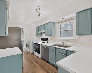 2450 Wickersham Ln - Photo Thumbnail 13