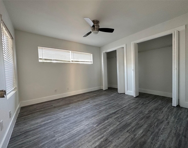 8806 Schick Rd - Photo Thumbnail 8