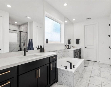 1224 Umblachery St - Photo Thumbnail 22