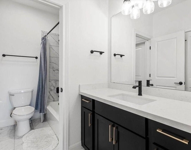 1224 Umblachery St - Photo Thumbnail 33