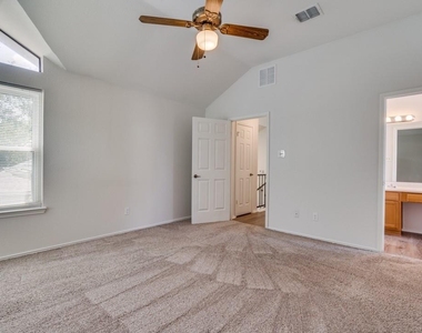 15902 De Peer Ave - Photo Thumbnail 5
