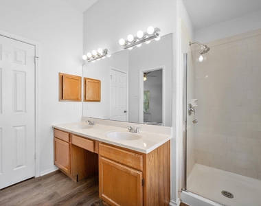 15902 De Peer Ave - Photo Thumbnail 10