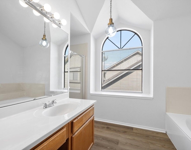 15902 De Peer Ave - Photo Thumbnail 11