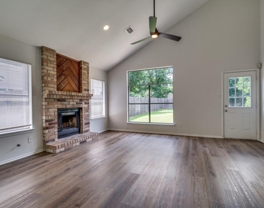 15902 De Peer Ave - Photo Thumbnail 2