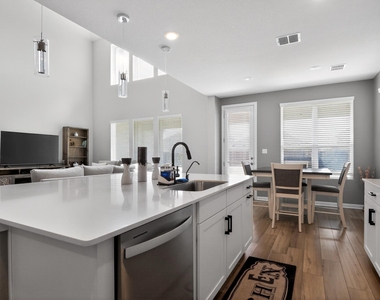 114 Bosco Rd - Photo Thumbnail 12