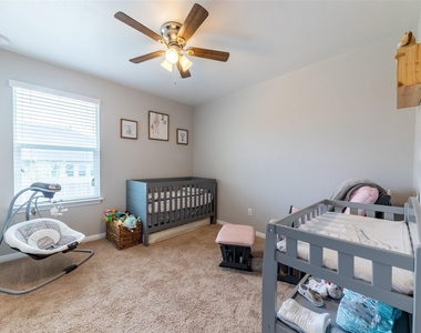 290 Northern Flicker St - Photo Thumbnail 16
