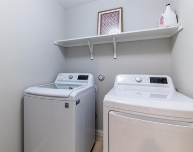 290 Northern Flicker St - Photo Thumbnail 17