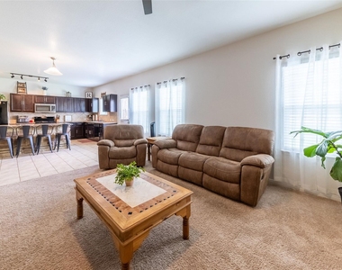 290 Northern Flicker St - Photo Thumbnail 7