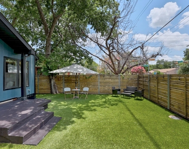2714 E 2nd St - Photo Thumbnail 15