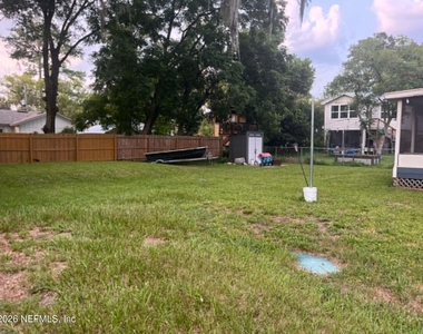1605 Lakewood Road - Photo Thumbnail 3