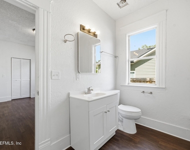 1123 E 14th Street - Photo Thumbnail 13