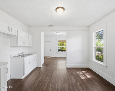 1123 E 14th Street - Photo Thumbnail 8