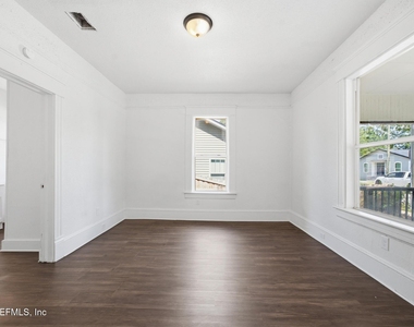 1123 E 14th Street - Photo Thumbnail 10