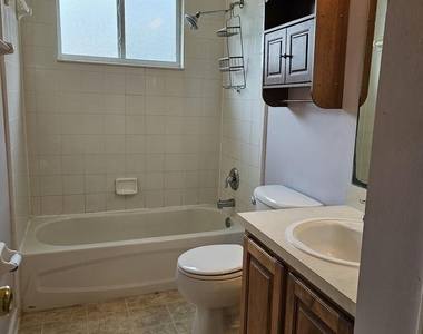 1276 Winding Brook Court - Photo Thumbnail 10