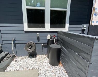 1139 N Market Street - Photo Thumbnail 13