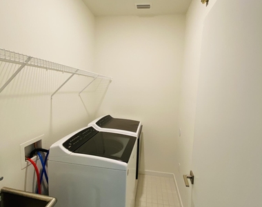1139 N Market Street - Photo Thumbnail 21