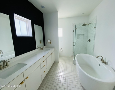 1139 N Market Street - Photo Thumbnail 18