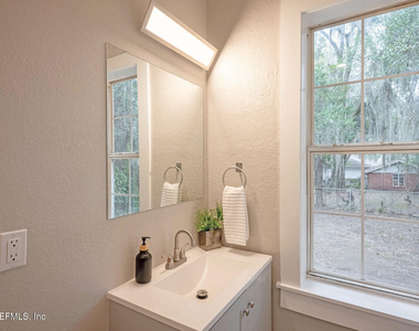 325 Alder Street - Photo Thumbnail 29