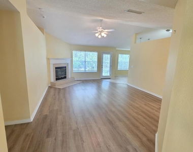 1589 Guardian Court - Photo Thumbnail 6