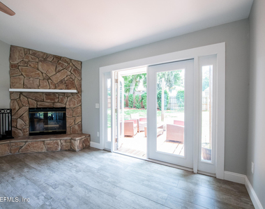 11448 Sugar Maple Place S - Photo Thumbnail 12