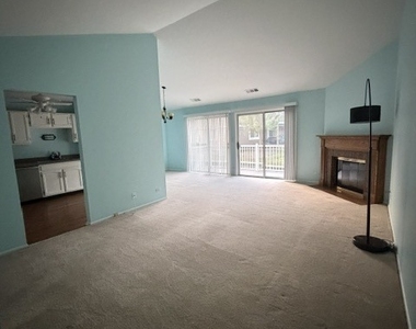 624 Berkley Court - Photo Thumbnail 11