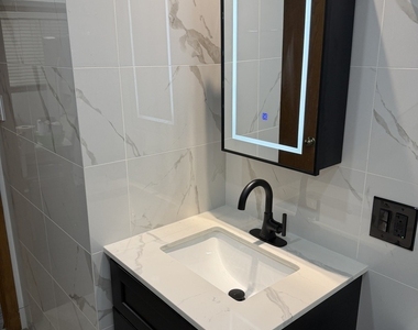 2605 N 76th Avenue - Photo Thumbnail 7