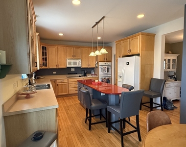 209 Rogers Way - Photo Thumbnail 9