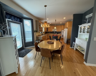 209 Rogers Way - Photo Thumbnail 11