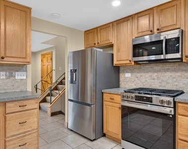 135 Jeffery Lane - Photo Thumbnail 12