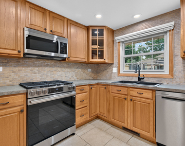 135 Jeffery Lane - Photo Thumbnail 15