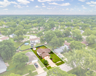 135 Jeffery Lane - Photo Thumbnail 1