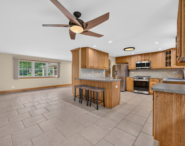 135 Jeffery Lane - Photo Thumbnail 5
