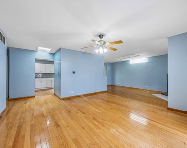 670 Lakeview Lane - Photo Thumbnail 14