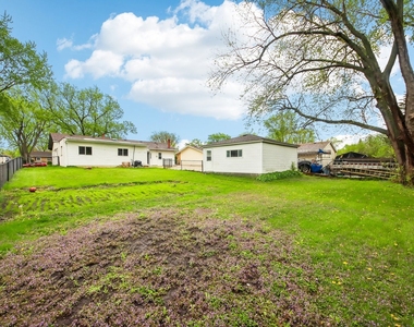 670 Lakeview Lane - Photo Thumbnail 38