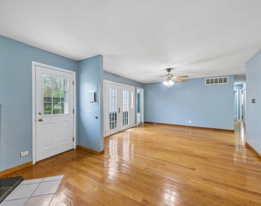 670 Lakeview Lane - Photo Thumbnail 11