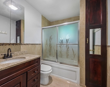 670 Lakeview Lane - Photo Thumbnail 19