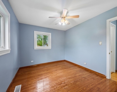 670 Lakeview Lane - Photo Thumbnail 29