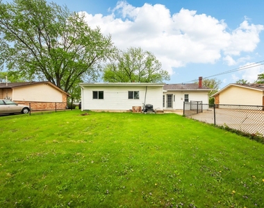 670 Lakeview Lane - Photo Thumbnail 39