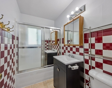 670 Lakeview Lane - Photo Thumbnail 26