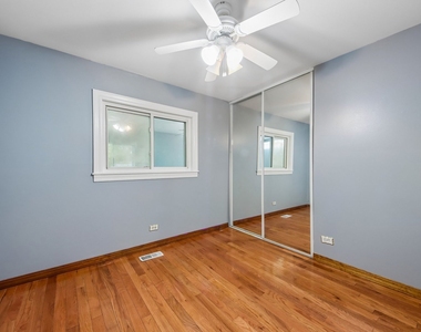 670 Lakeview Lane - Photo Thumbnail 23