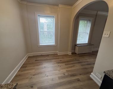 6748 N Ashland Avenue - Photo Thumbnail 6