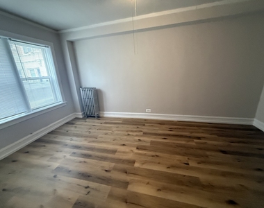 6748 N Ashland Avenue - Photo Thumbnail 7