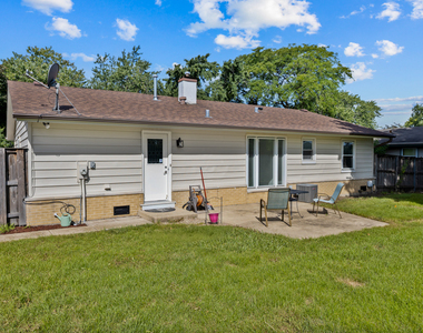 1031 Maple Lane - Photo Thumbnail 18