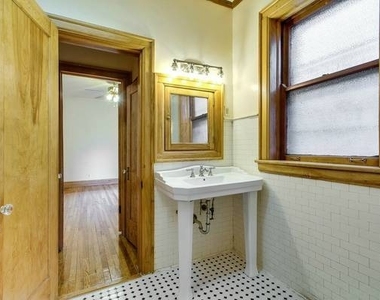 1350 E Hyde Park Boulevard - Photo Thumbnail 12